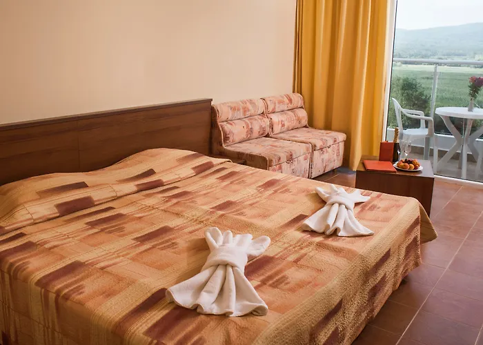 מלון Plamena Palace 4*