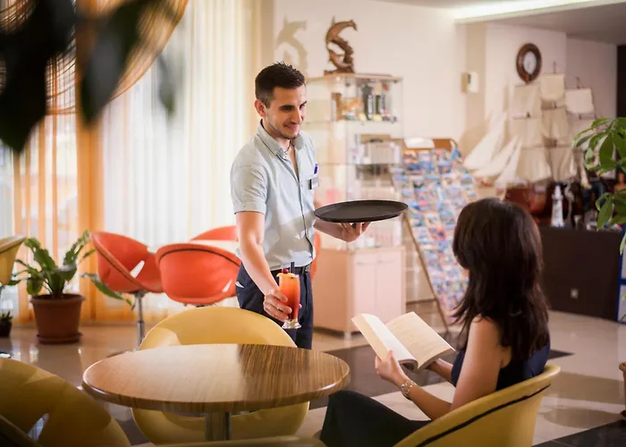 מלון Plamena Palace פרימורסקו