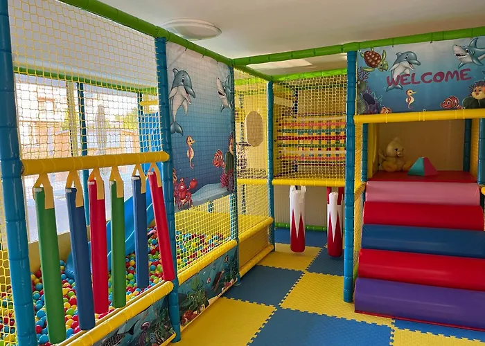 מלון Plamena Palace 4*