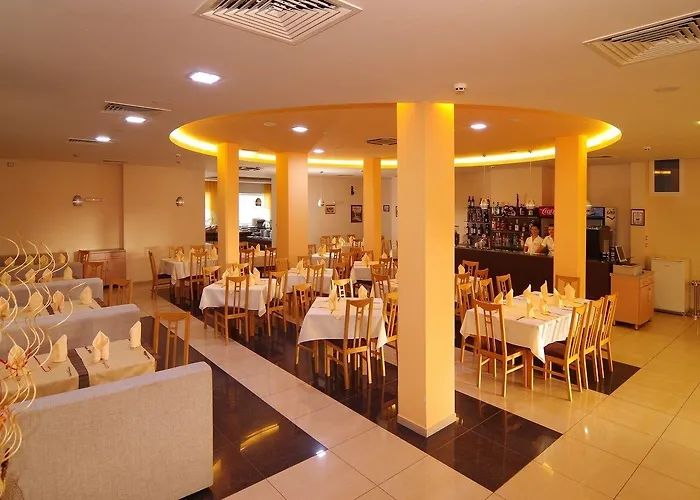 מלון Plamena Palace פרימורסקו