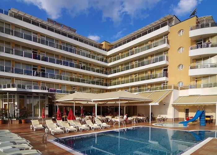 Plamena Palace מלון