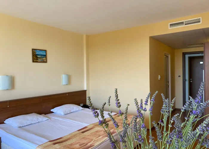 מלון Plamena Palace