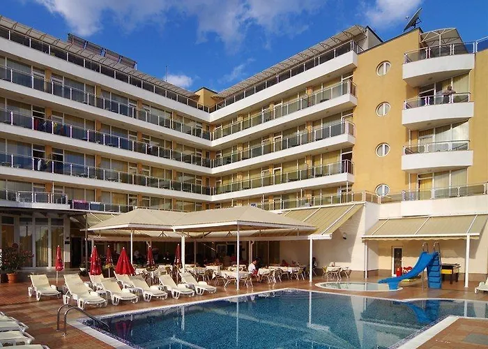 מלון Plamena Palace