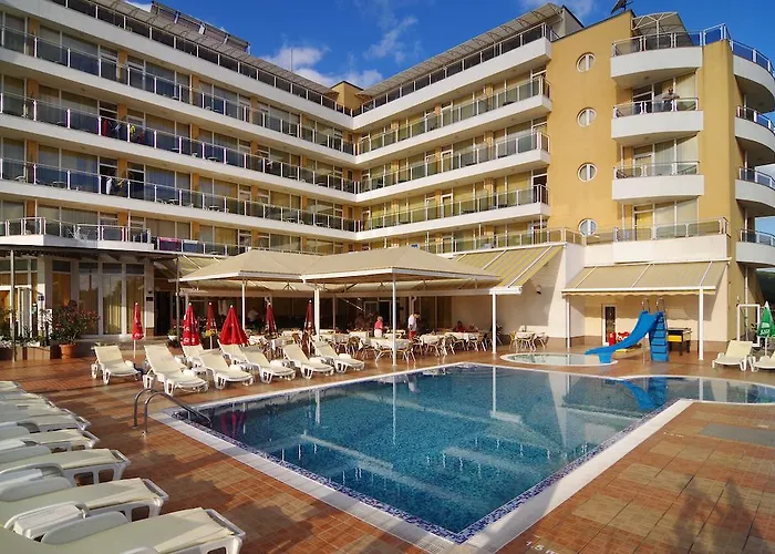 מלון Plamena Palace 4*