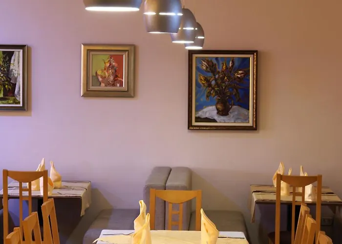 Plamena Palace מלון