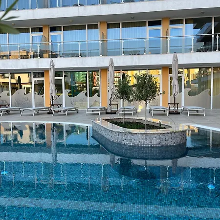 Plamena Palace Πριμόρσκο