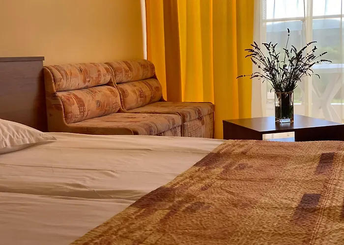 プラメナ パレス 4*