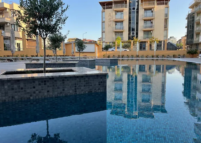 プラメナ パレス 4*