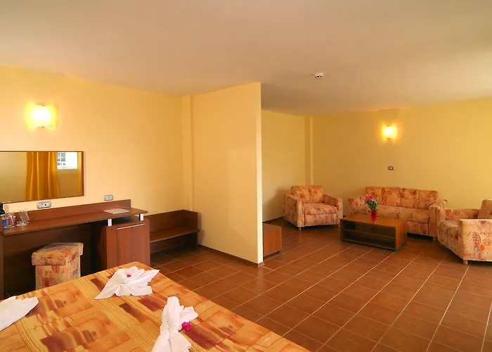 プラメナ パレス