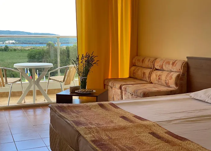 プラメナ パレス