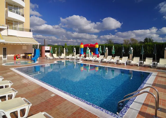 プラメナ パレス