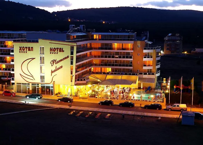 ホテル プラメナ パレス プリモルスコ
